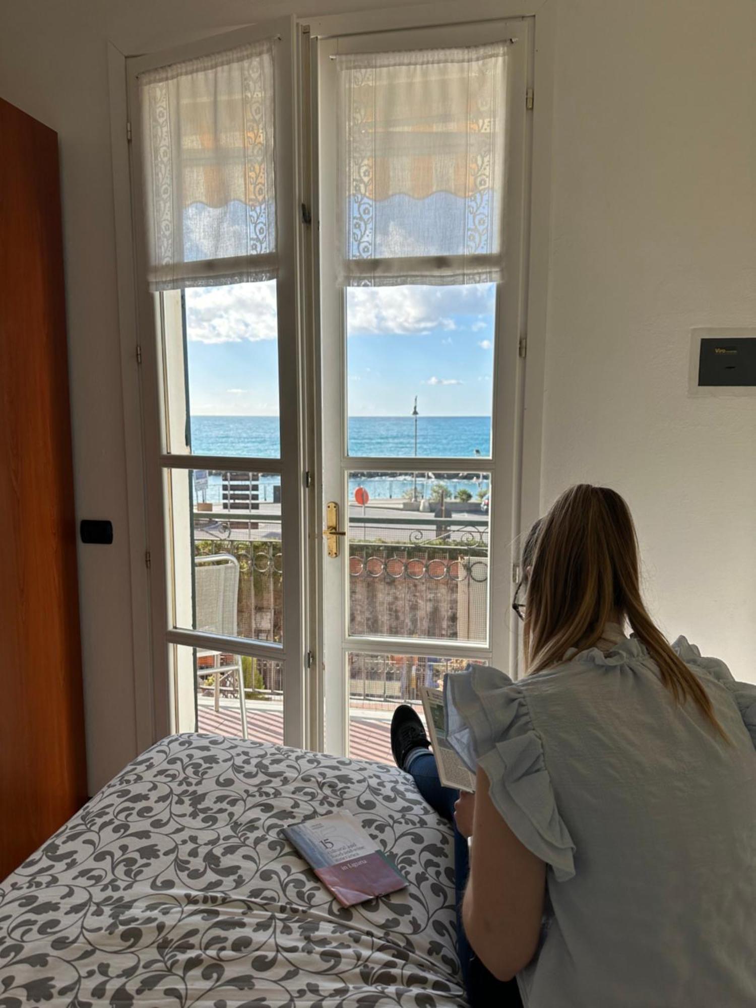 Giada Apartment Монеглия Екстериор снимка