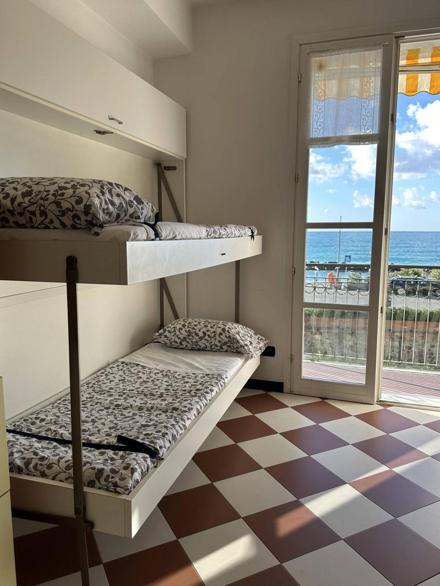 Giada Apartment Монеглия Екстериор снимка